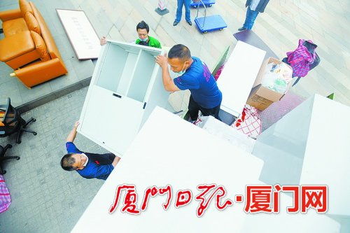 廈門家政服務需求激增，保潔、空調清洗與長途搬家業務繁忙