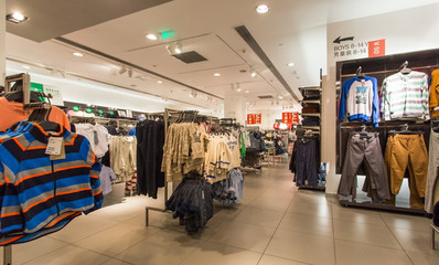 高端商場(chǎng)服飾連鎖店 零售服裝業(yè)的璀璨明珠